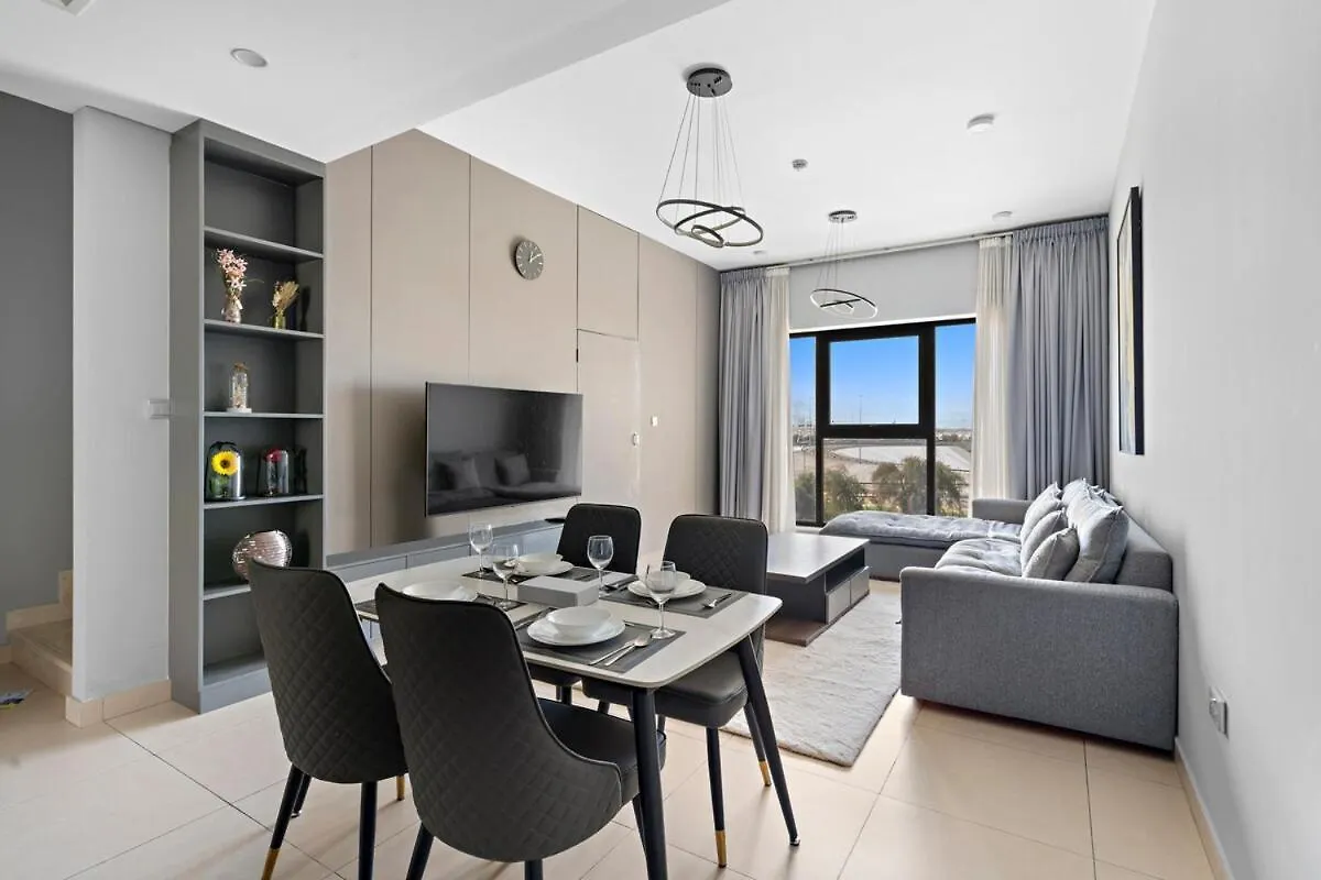 Spacious & Modern 3Br With Maids Room Townhouse At Souk Warsan F Dubai Apartment